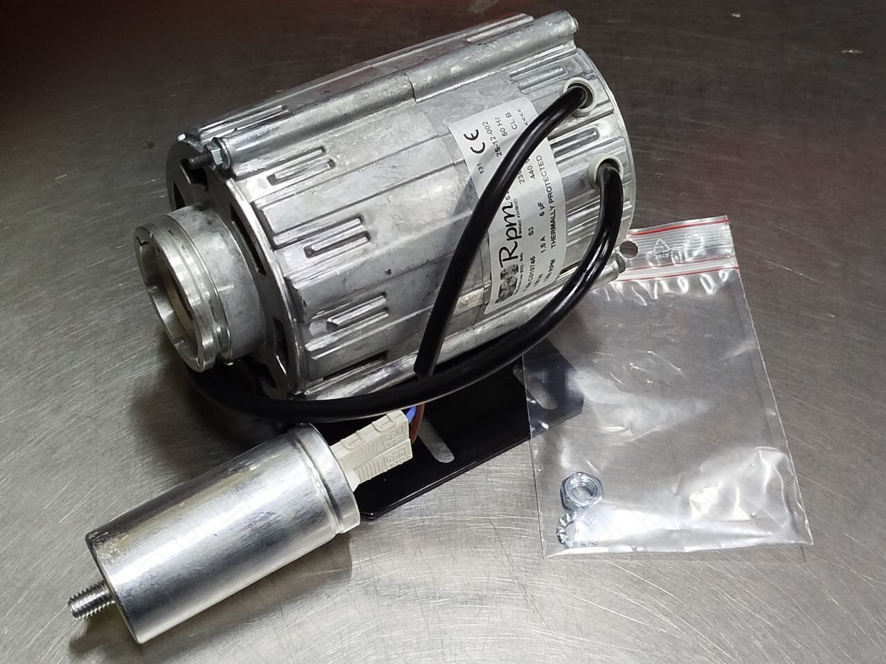 Электродвигатель RPM 230V50HZ 150W W MOTOR RPM 230V50HZ 150W W COUPLING