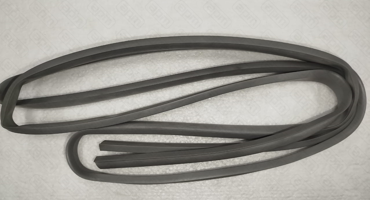 Уплотнение под дверной панелью UNDER DOOR PANEL GASKET